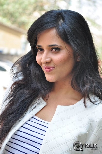 Anasuya-at-Kshanam-Movie-Release-Press-Meet